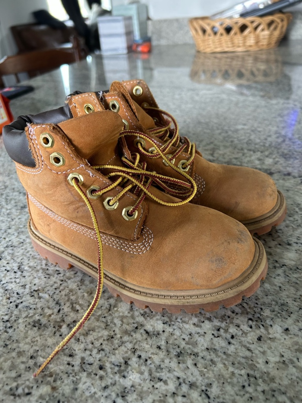 Kids Timberlands Leather Work-Style Boots - Sturdy Outdoor Footwear